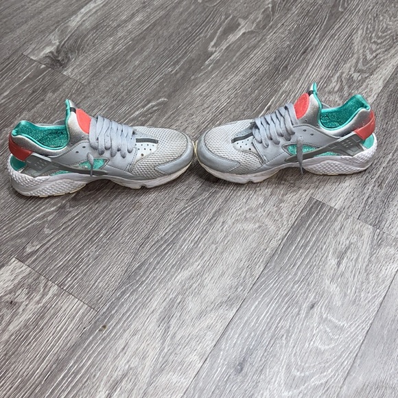 Pink and Turquoise Huarache Sneakers - Picture 3 of 8